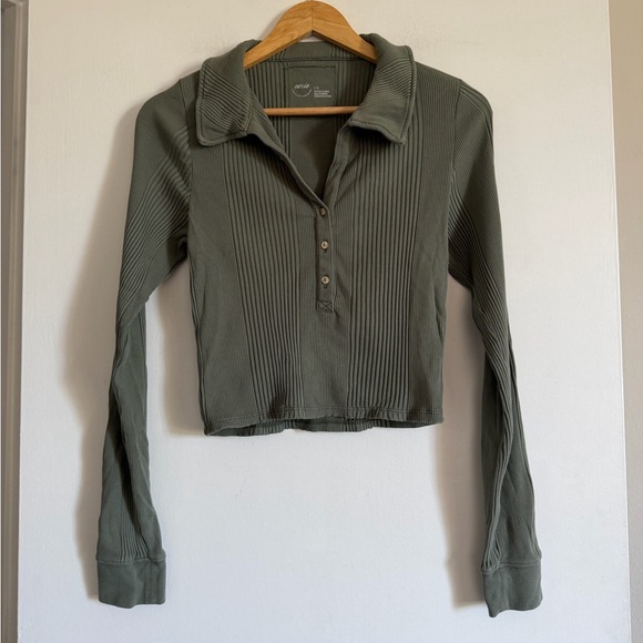 aerie Tops - Aerie Green Ribbed Cropped Collared Polo Sweater Long Sleeve Top size Large EUC